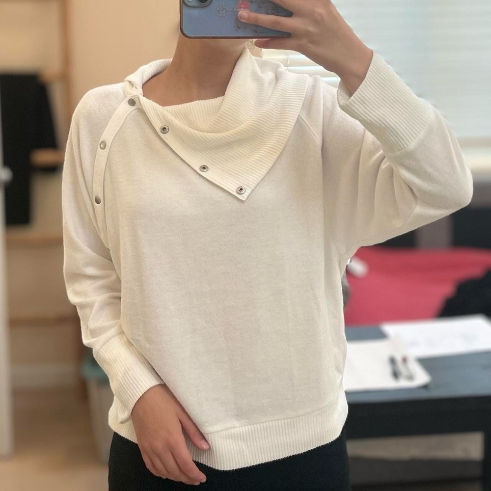 Brand New Cream White Sweater with a Relaxed Fit and Buttons